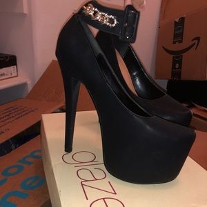 Black platform heels w/ removable gold ankle chain